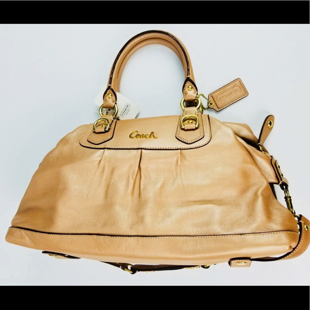 Authentic COACH Purse-TAGS STILL ATTACHED